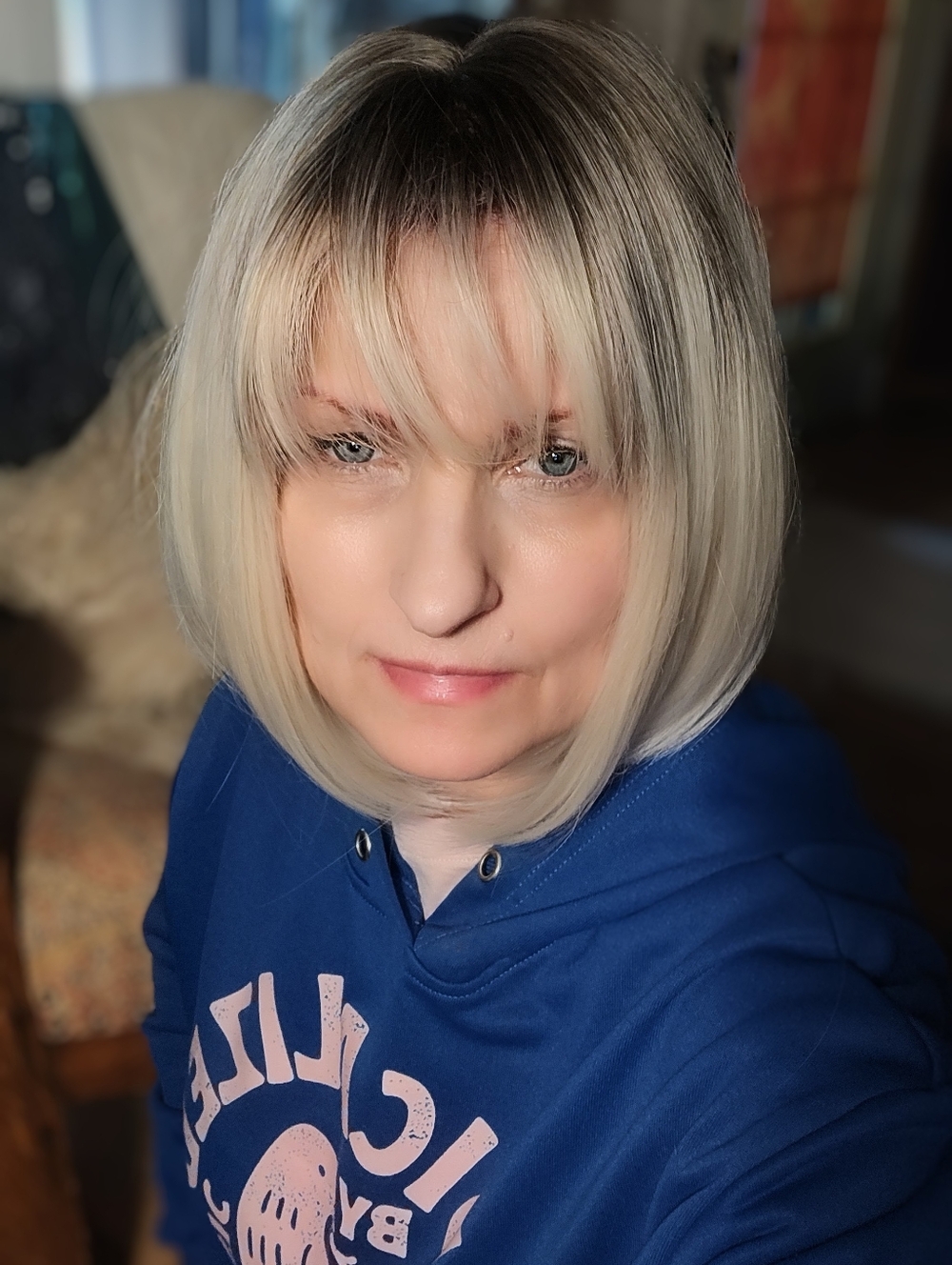 Blonde Short Layered Bob Wig - Sleek Platinum W/ Natural Dark 'roots' NWOT - Picture 3 of 14